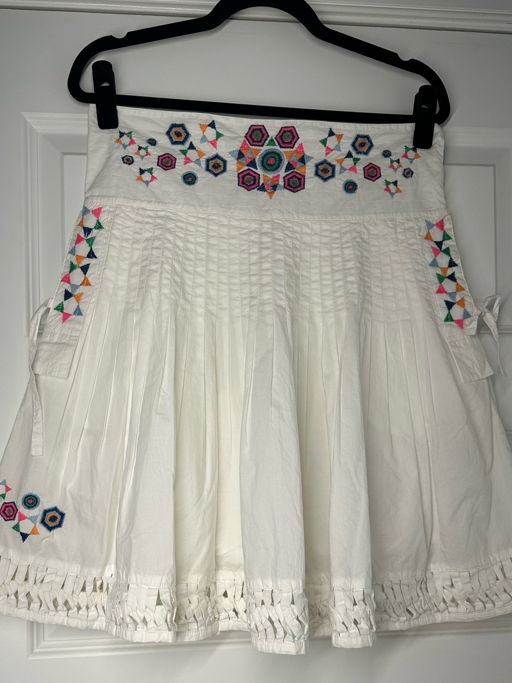 BEAUTIFUL oilily White Embroidered Boho Skirt Sz 40 (US 8-10)